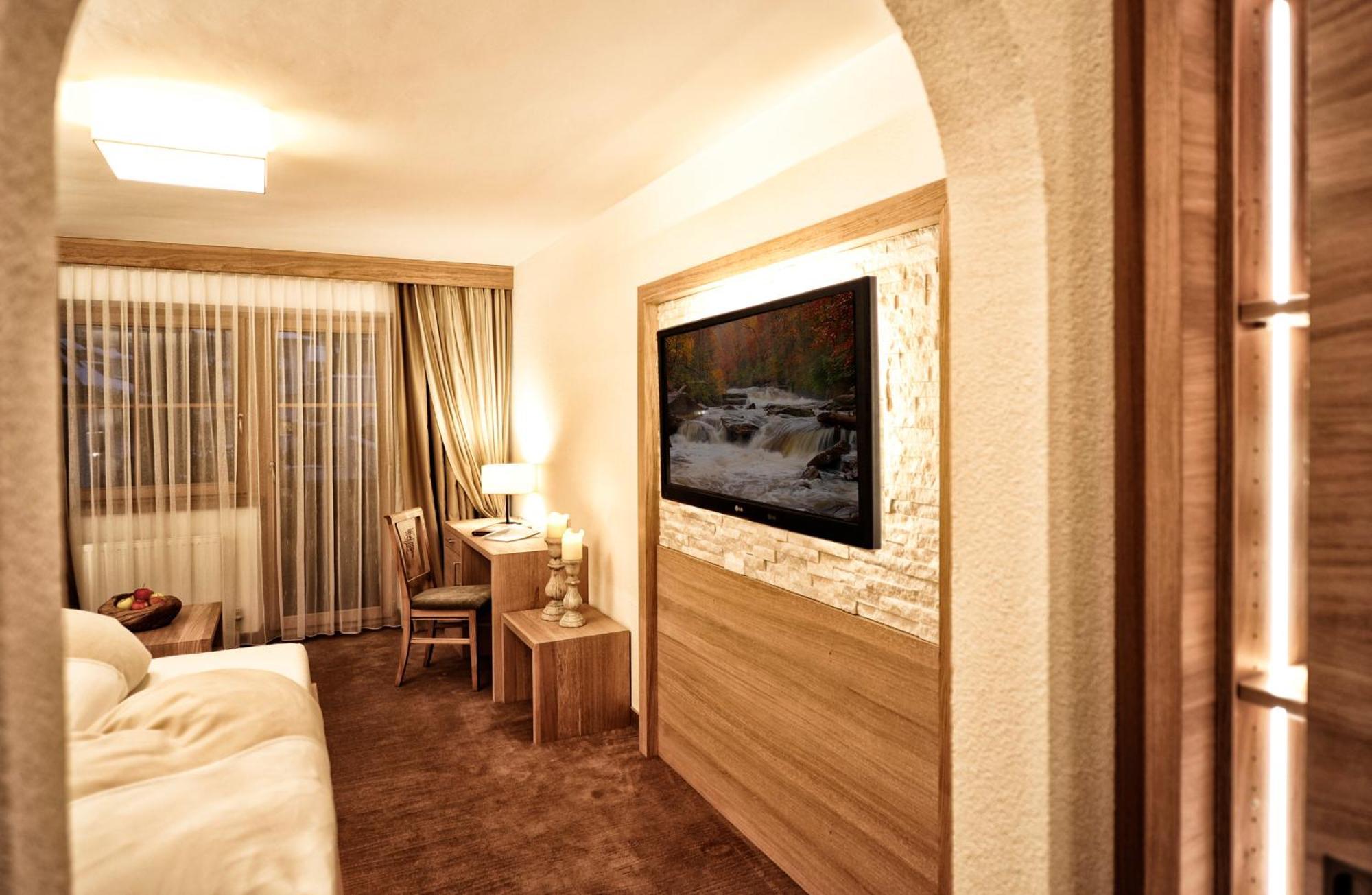 Salnerhof Superior Lifestyle Resort Ischgl Phòng bức ảnh