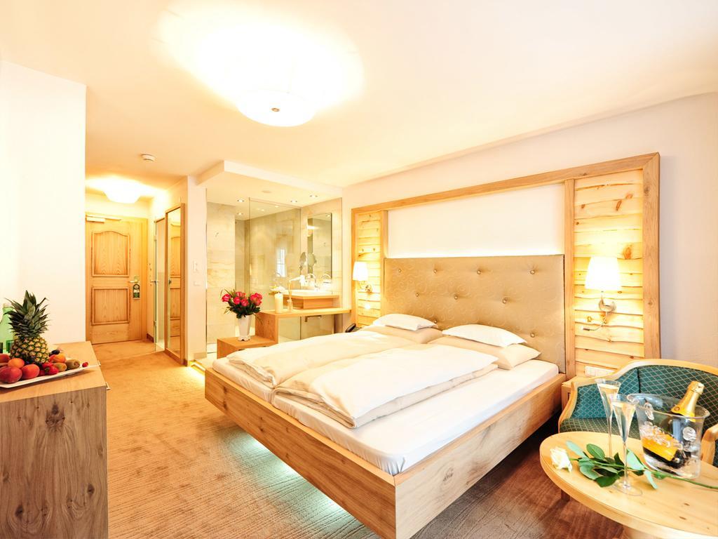 Salnerhof Superior Lifestyle Resort Ischgl Phòng bức ảnh